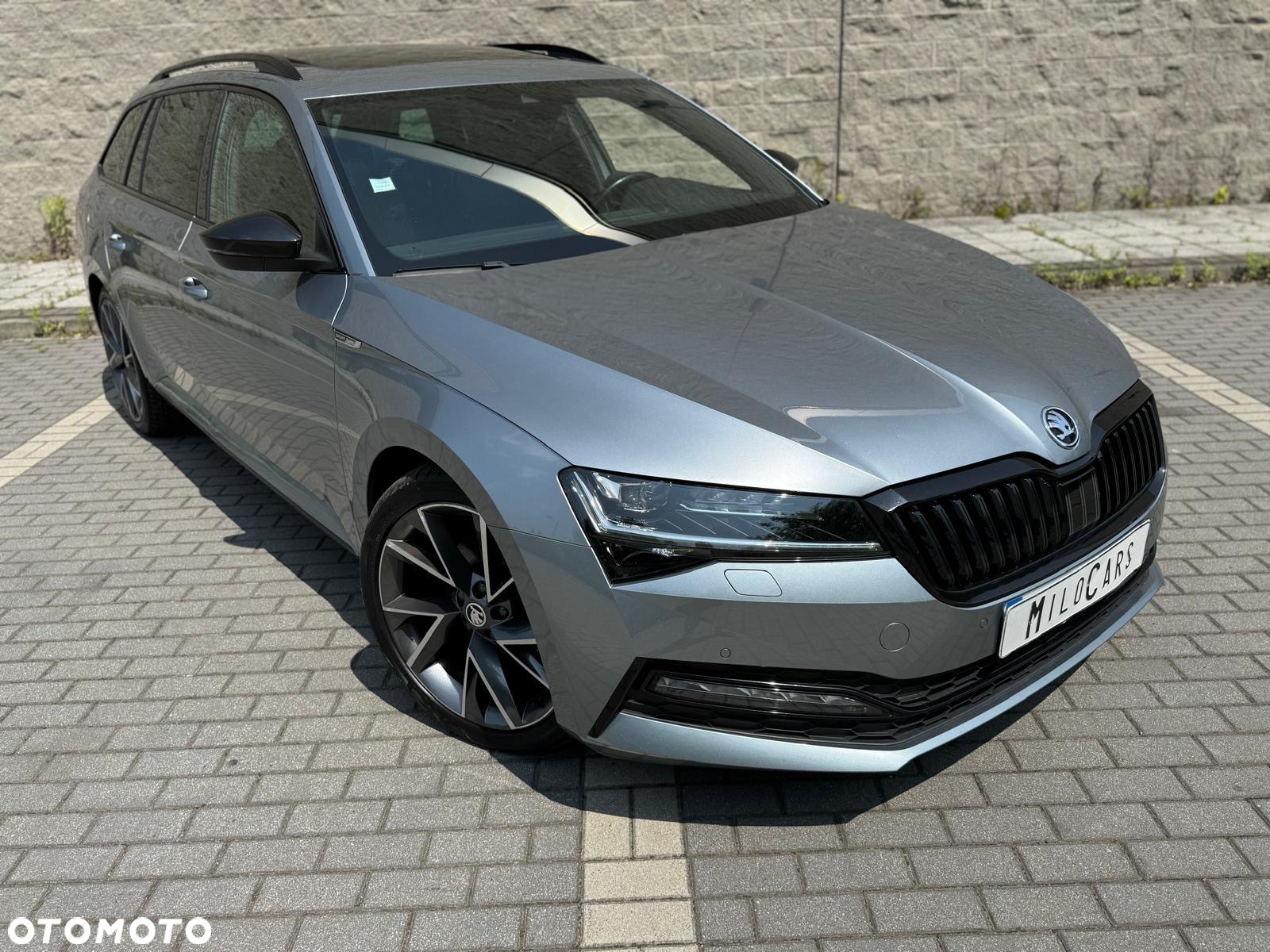 Skoda Superb 2.0 TDI DSG Sportline - 15