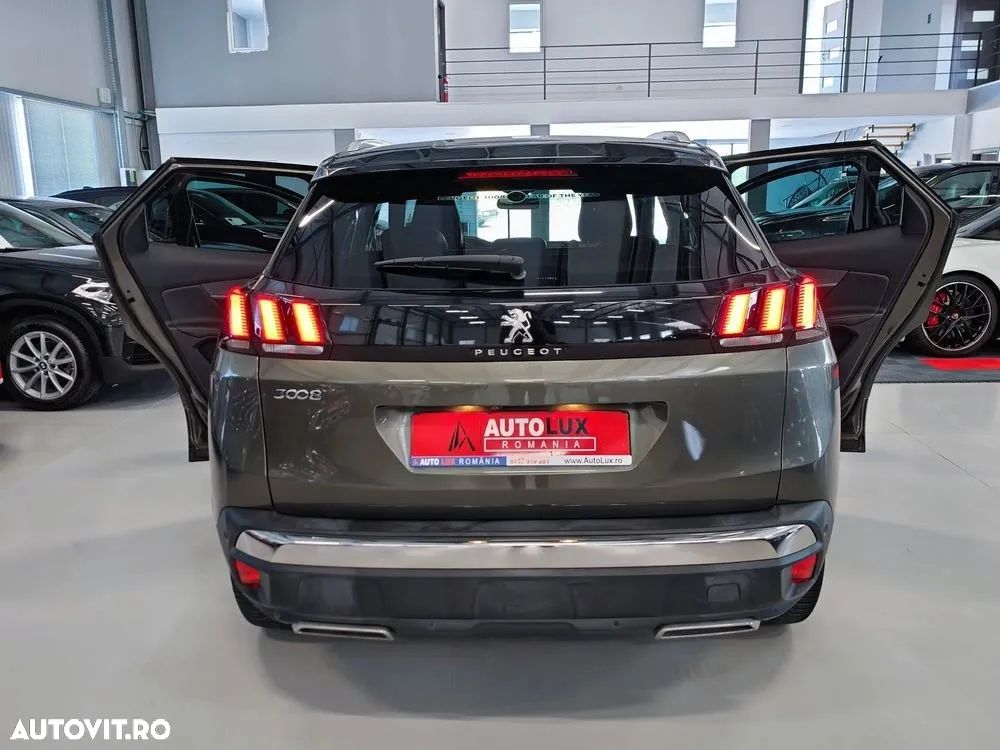 Peugeot 3008 ver-1-2-puretech-s-s-eat8-allure - 24