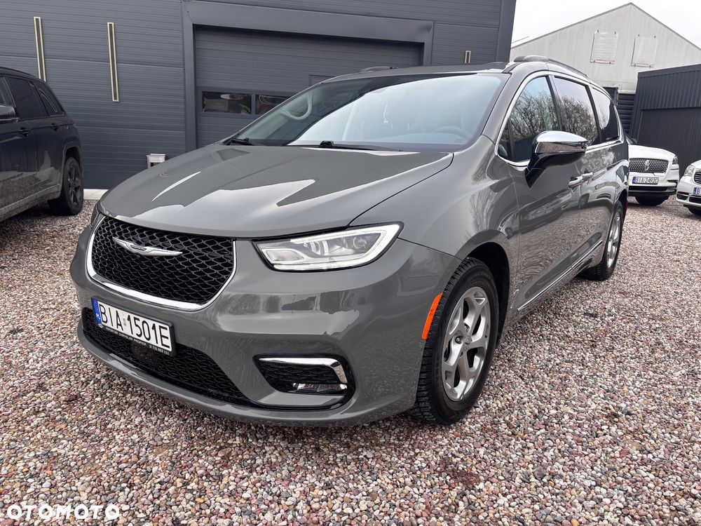 Chrysler Pacifica - 10