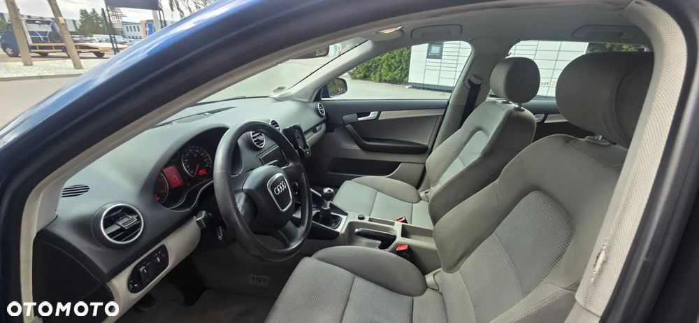 Audi A3 Sportback 1.9 TDI Ambiente - 27