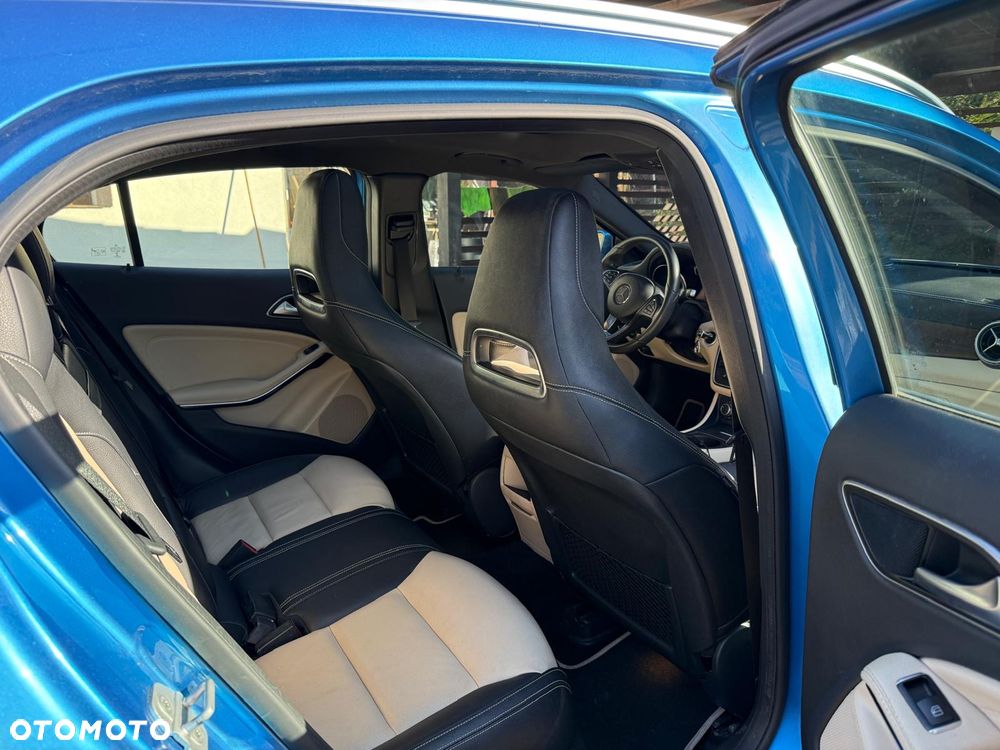 Mercedes-Benz GLA 200 7G-DCT - 7