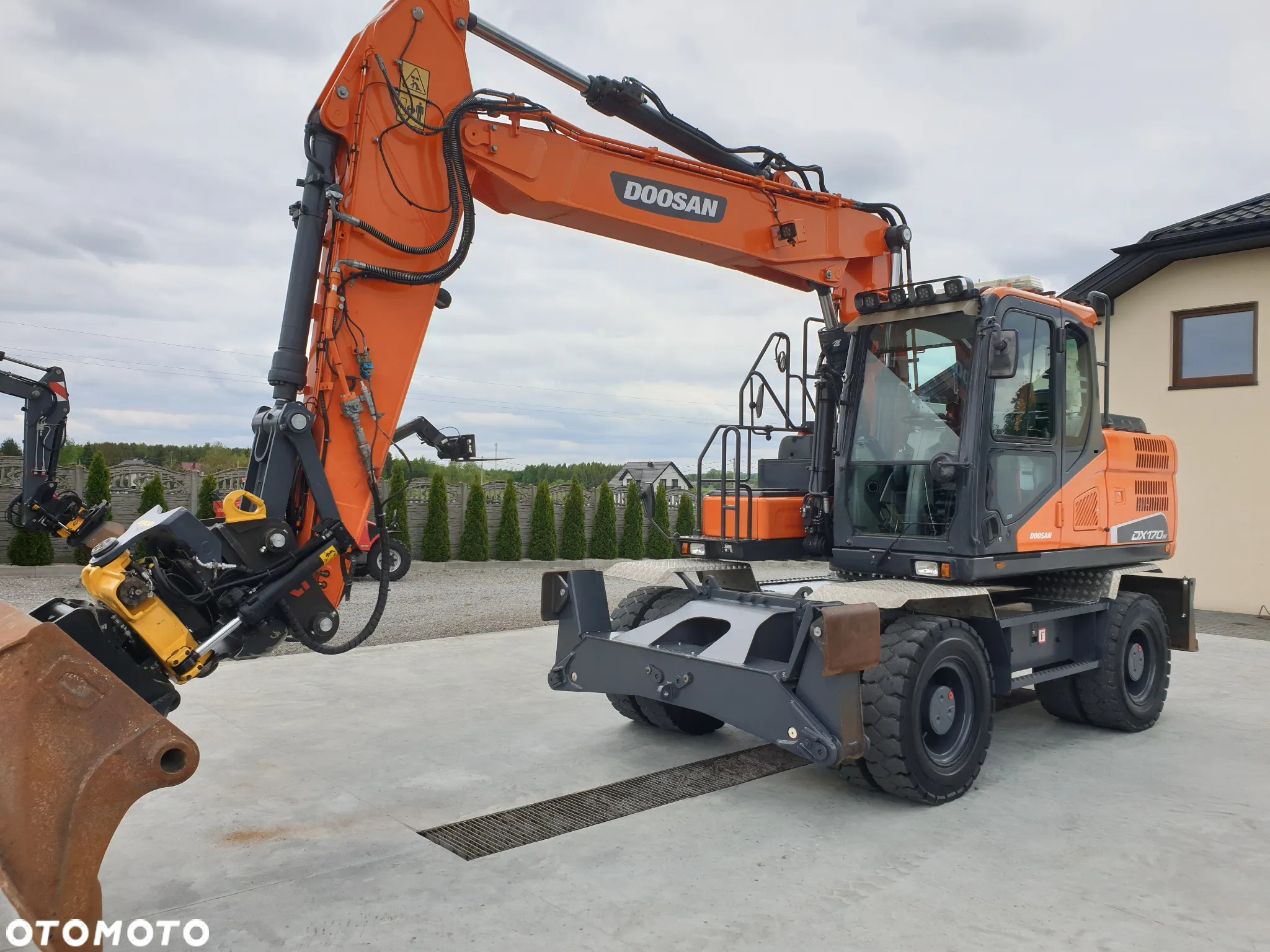 Doosan DX 170 W SPROWADZONY/ROTOTILT PIĘKNY STAN - 3