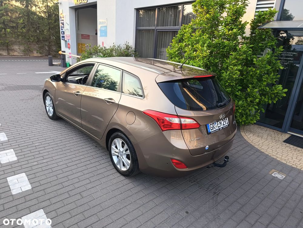 Hyundai i30 - 24
