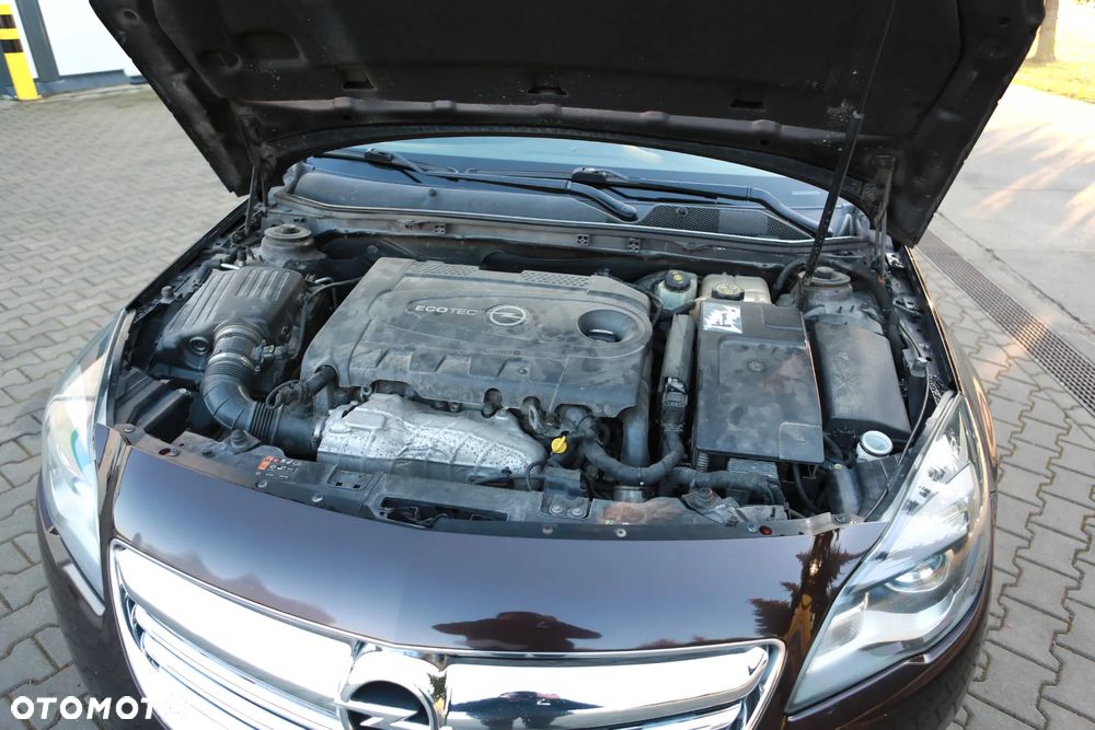 Opel Insignia 2.0 CDTI - 12