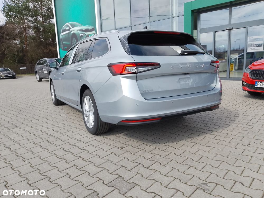 Skoda Superb 2.0 TDI SCR Selection DSG - 5