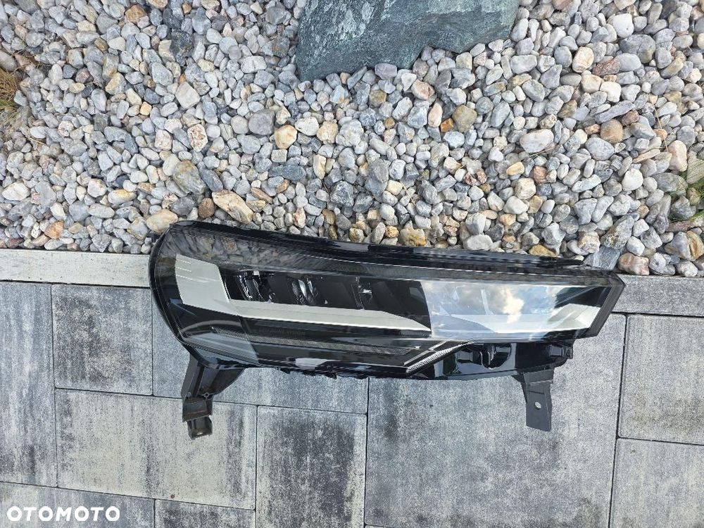 RENAULT CAPTUR 2 LIFT SYMBIOS Lampa prawa Full Led Pure 260107674R Matowa - 8