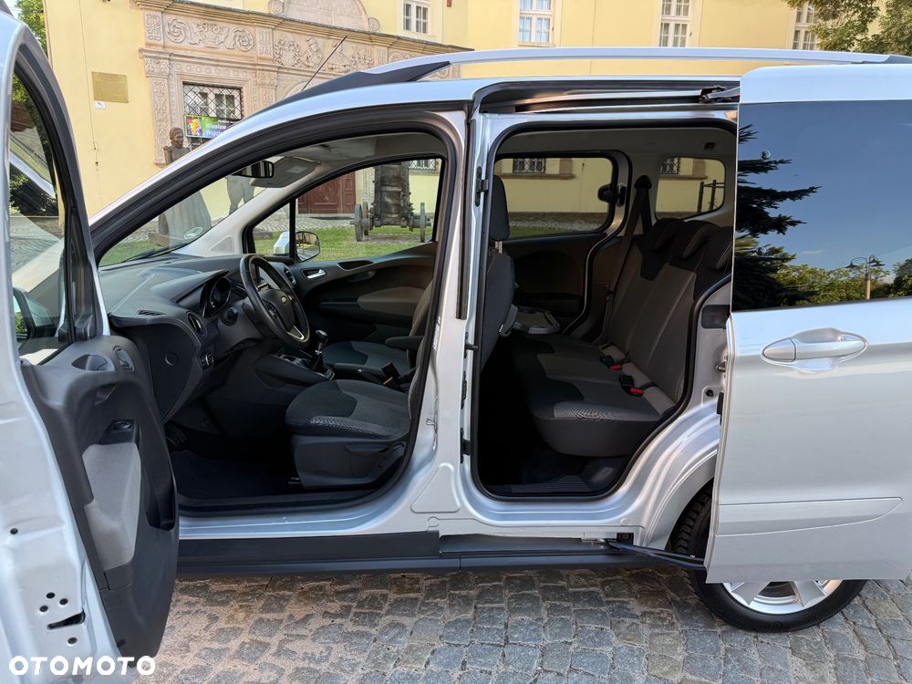 Ford Tourneo Courier 1.5 TDCi S&S Titanium - 15