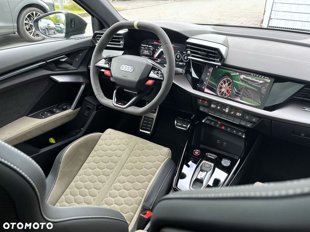 Audi RS3 Sportback - 19