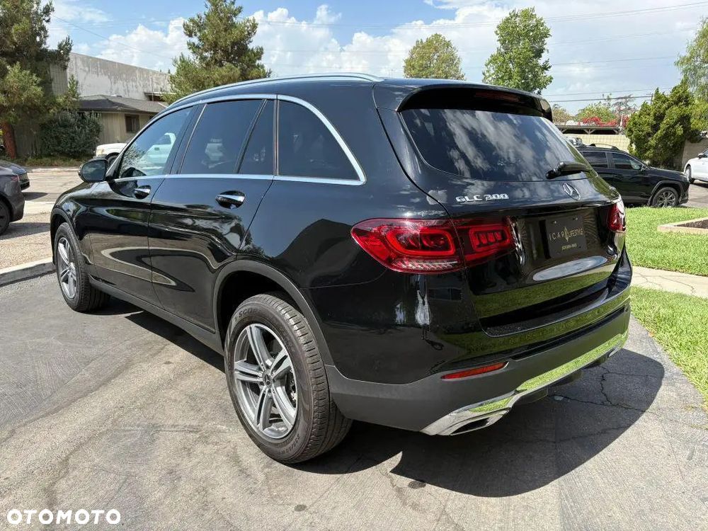 Mercedes-Benz GLC - 15