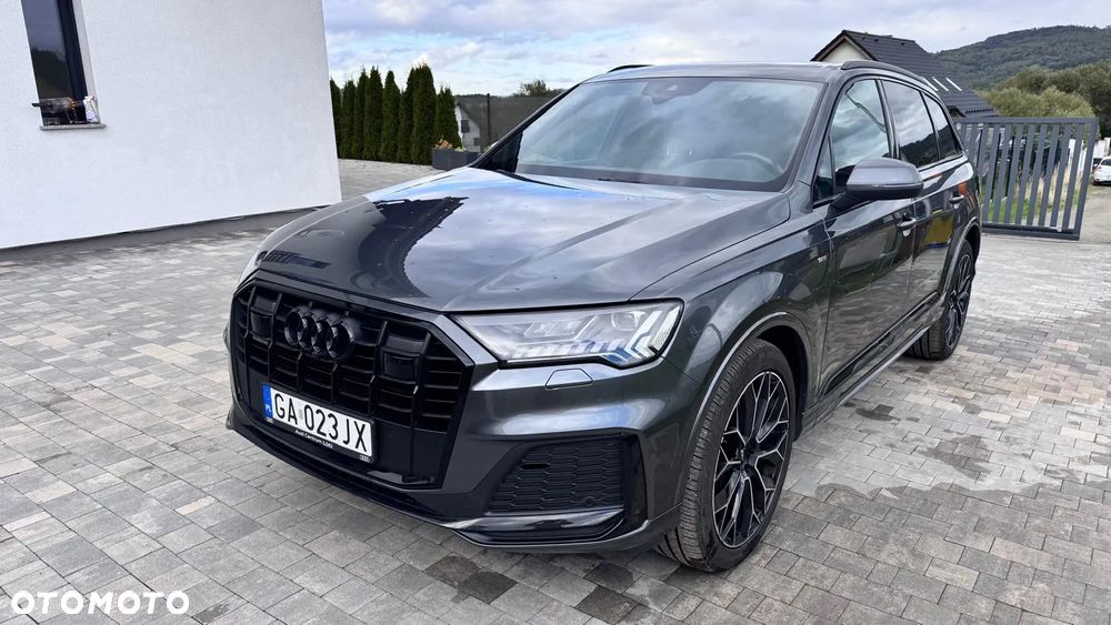 Audi Q7 - 1