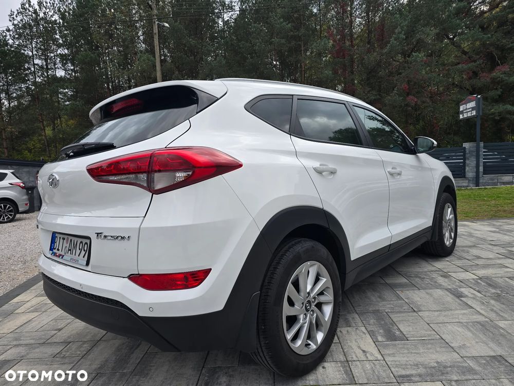 Hyundai Tucson 1.7 CRDI BlueDrive Style 2WD - 11