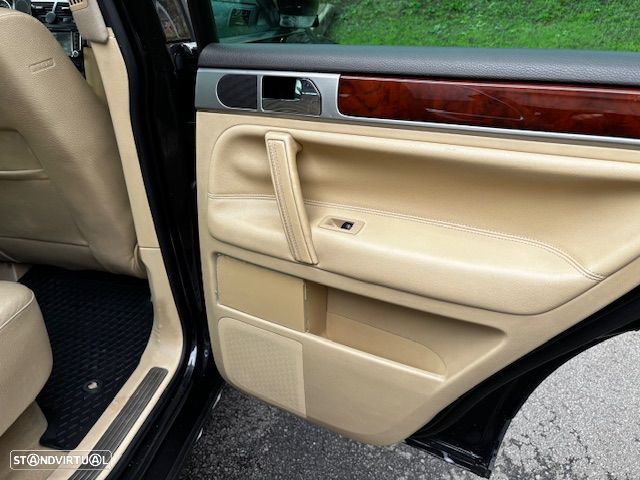 VW Touareg 2.5 TDi Tiptronic - 12