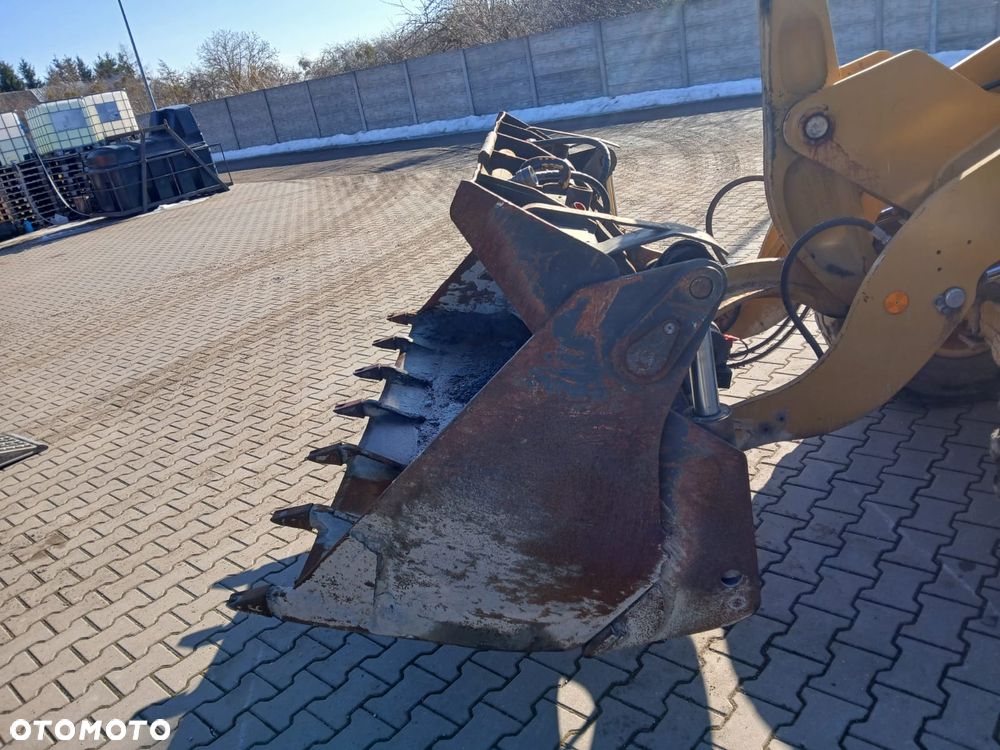 Caterpillar 907M - 9