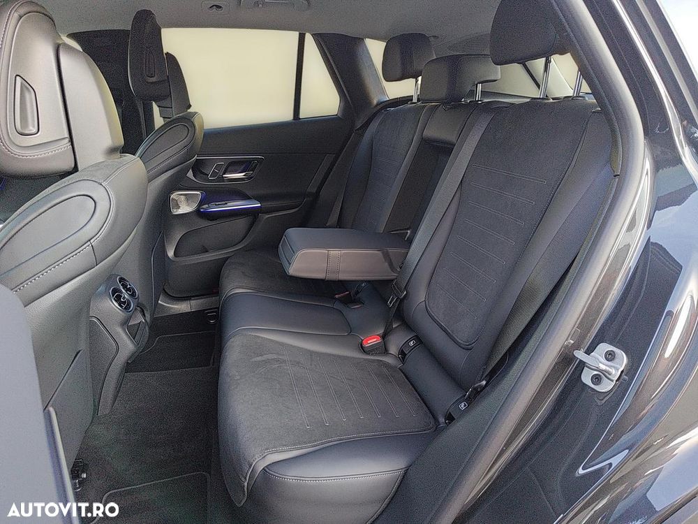 Mercedes-Benz GLC 200 4Matic 9G-TRONIC AMG Line Advanced - 17