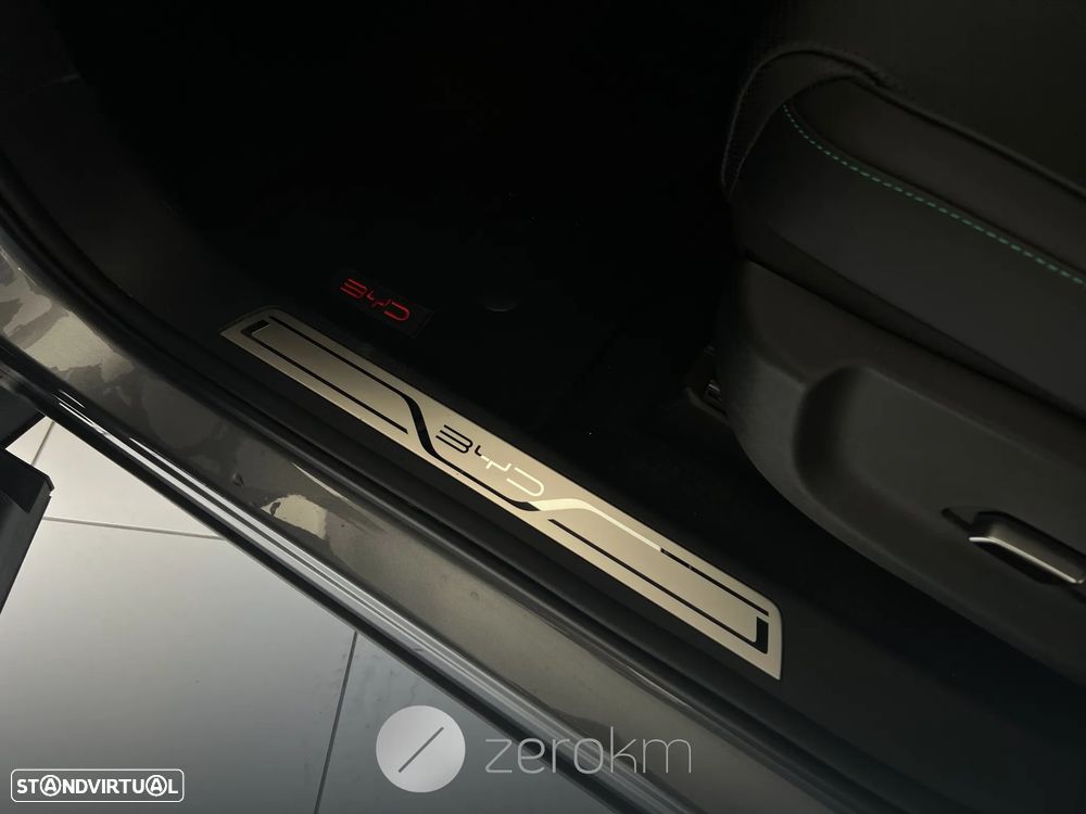 BYD Seal U 1.5 DM-i Comfort - 12