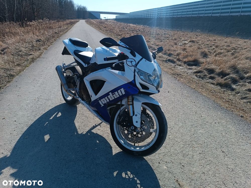 Suzuki GSX-R - 7
