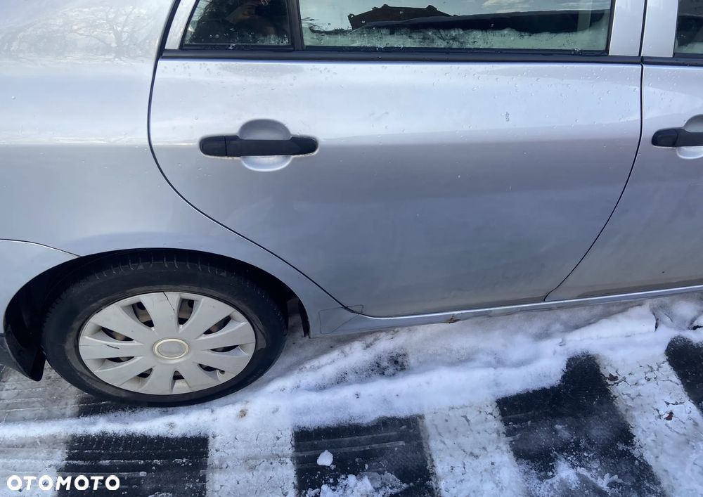 Toyota Corolla 1.6 VVT-i Terra Start - 4