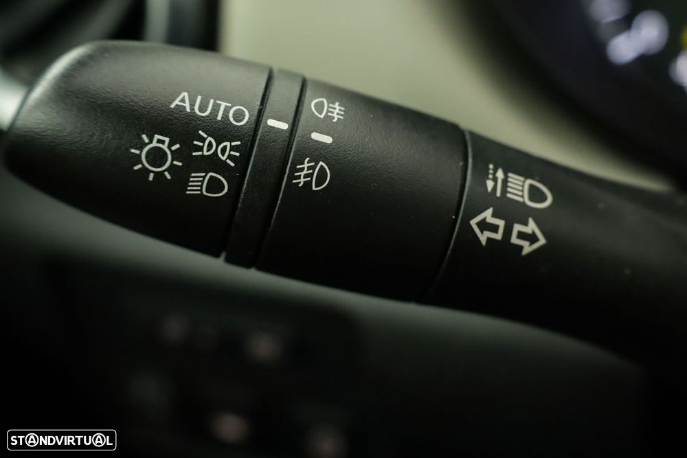 Nissan Micra 1.0 IG-T N-Design Black CVT - 17