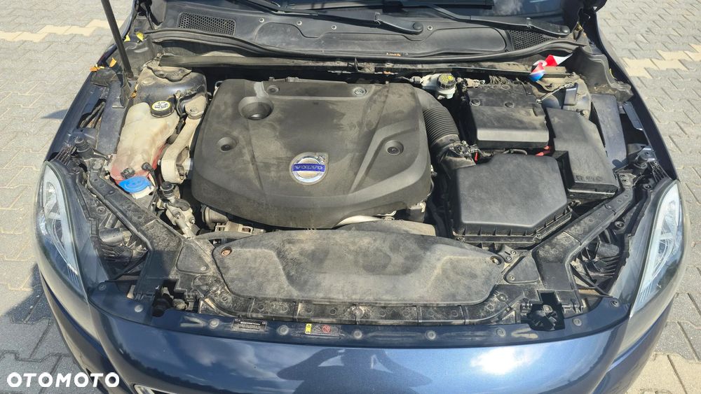 Volvo V40 D4 Drive-E Momentum - 21