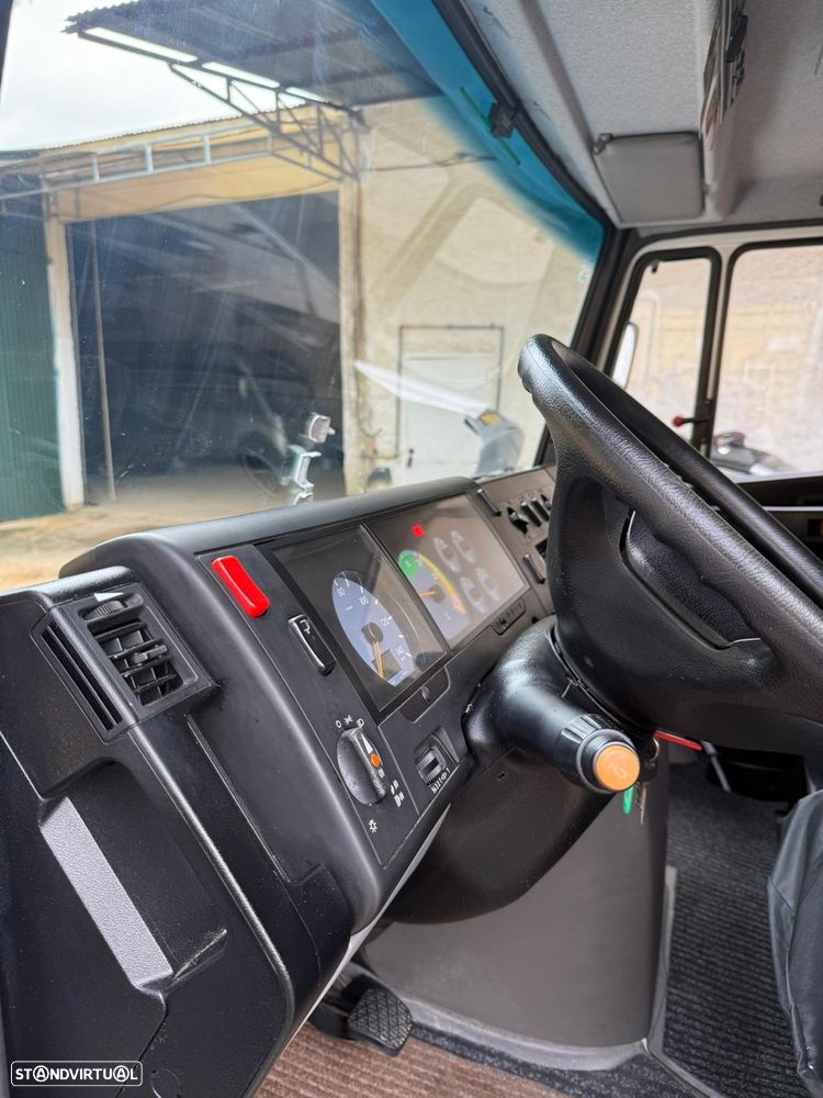 Mercedes-Benz 815d Vario - 12