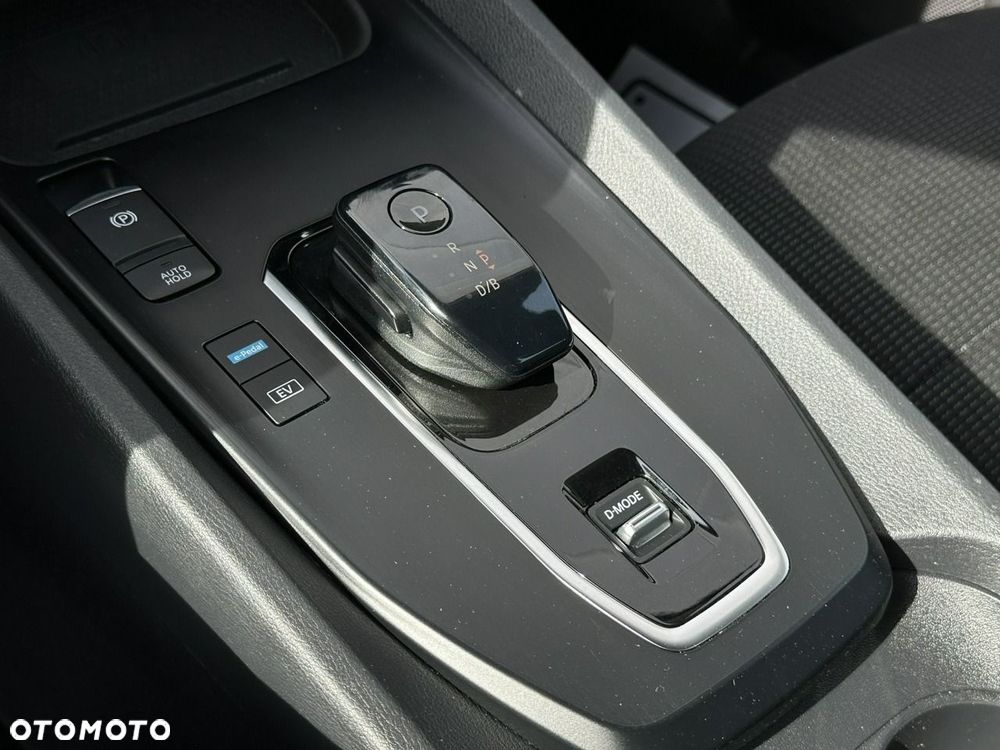 Nissan Qashqai - 25