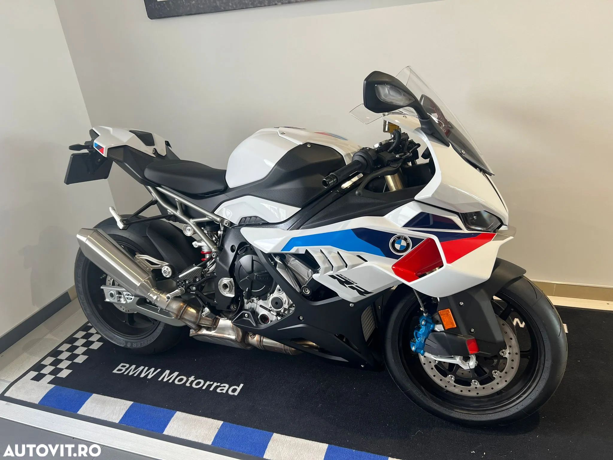 BMW S1000RR - 1