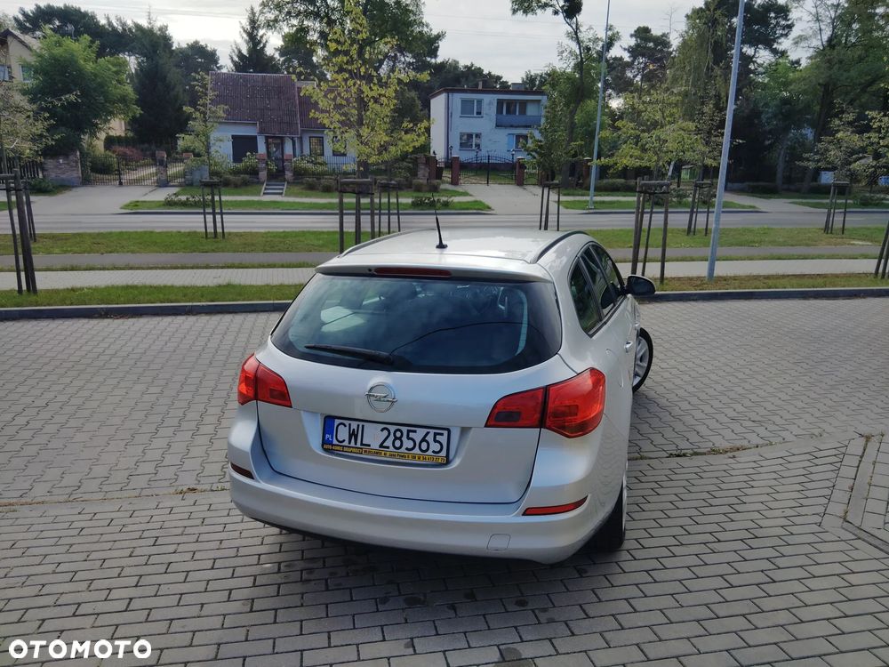 Opel Astra 1.4 Sports Tourer - 14