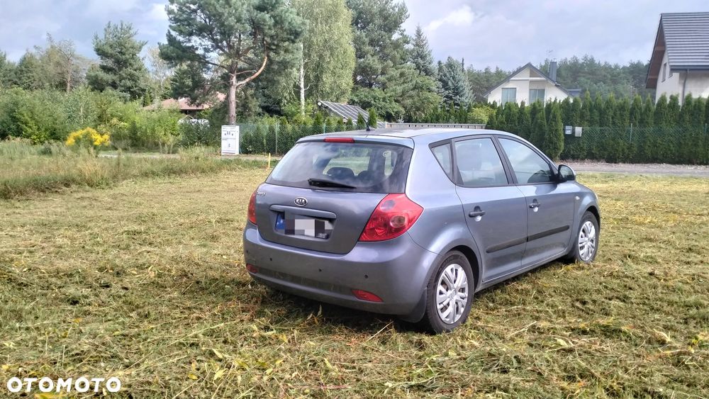 Kia Ceed - 2