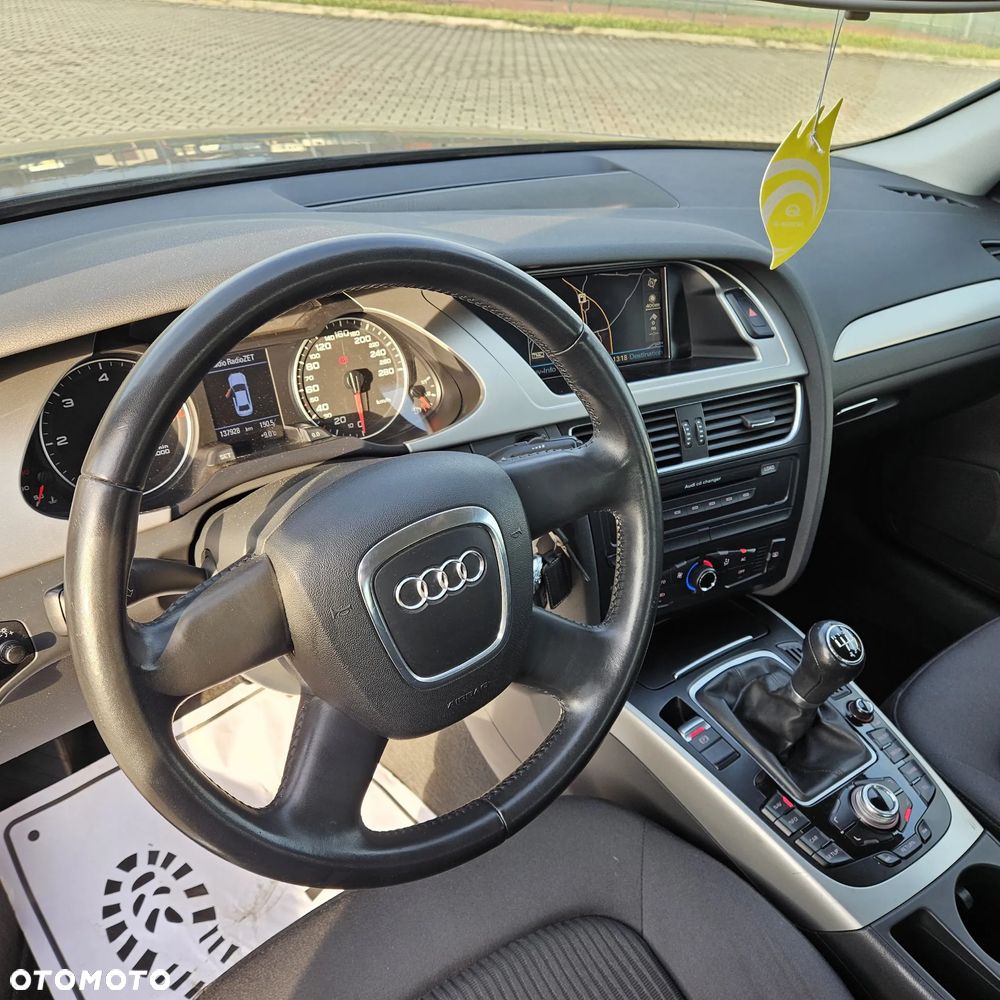 Audi A4 Avant 2.0 TDI DPF Ambiente - 15