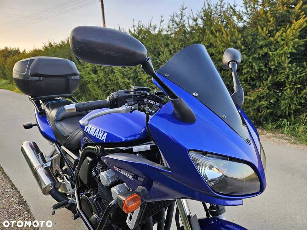Yamaha FZS - 15