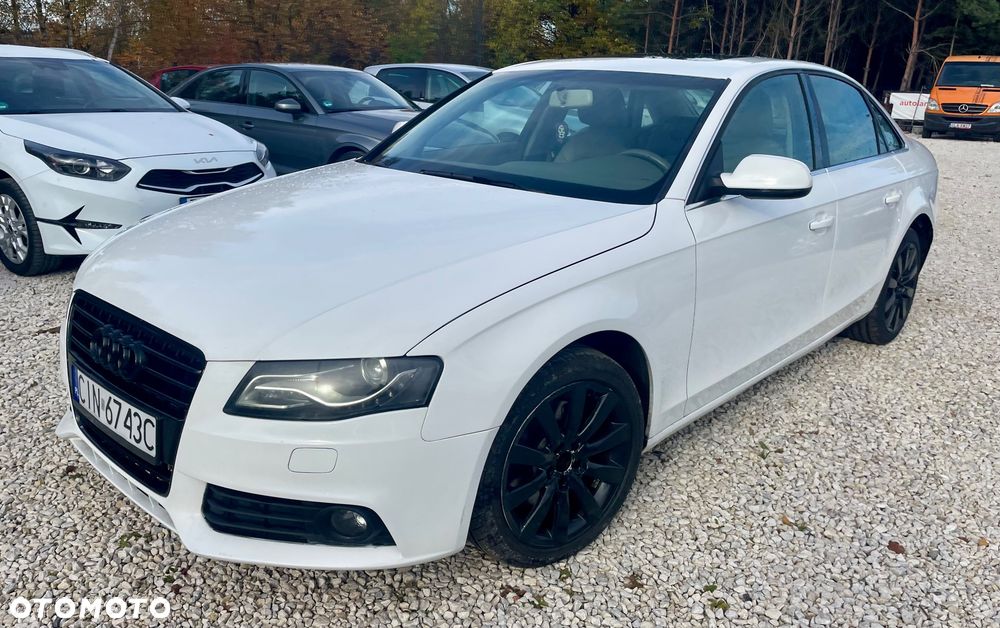 Audi A4 Limousine - 10