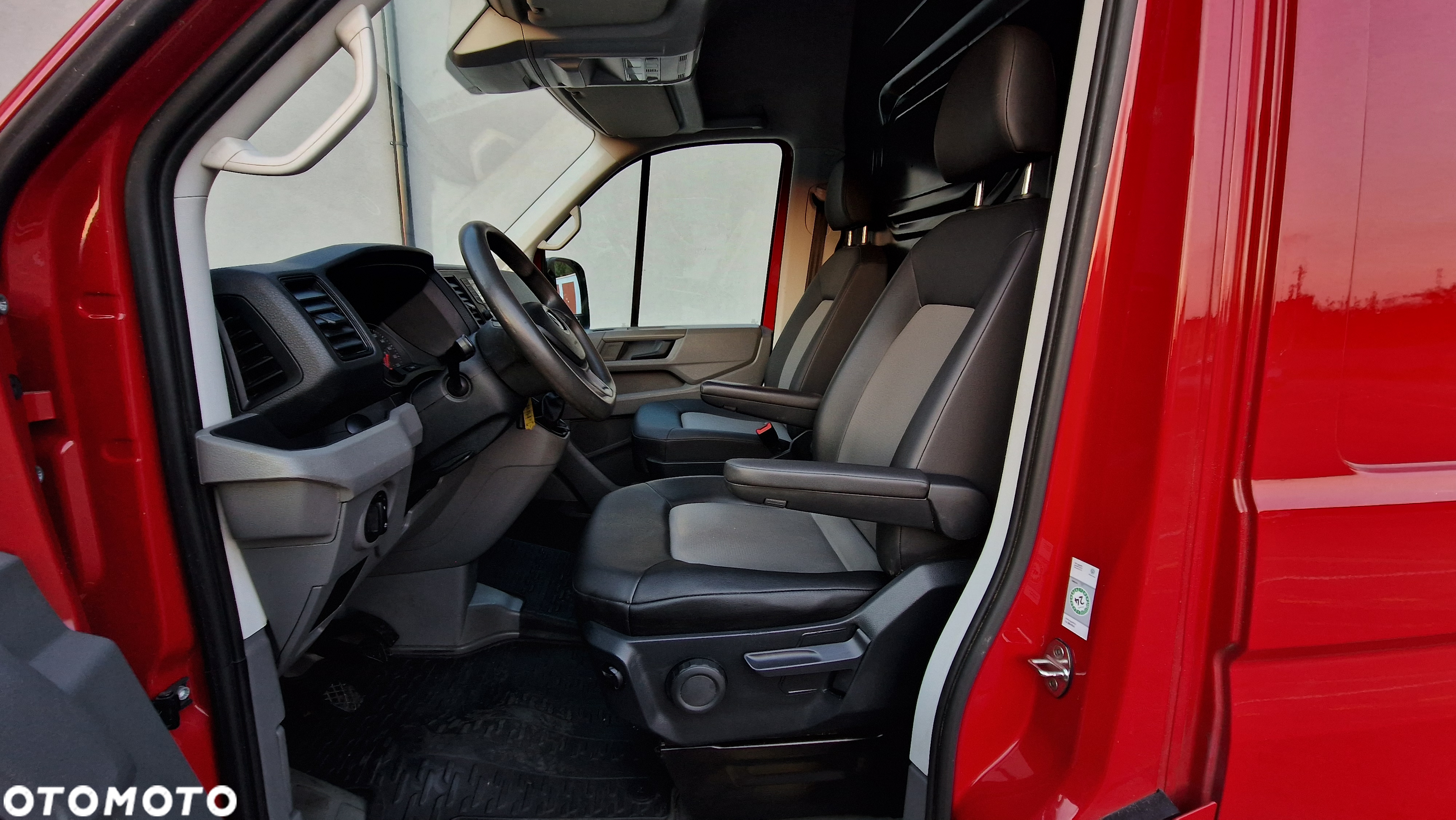 Volkswagen CRAFTER MAXI 2.0 DO PRZEWOZU KWIATÓW PODJAZD OCIEPLONA PAKA KLIMA NOWE OPONY - 27