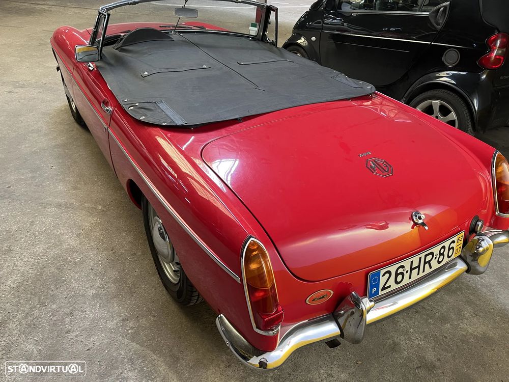 MG MGB - 10