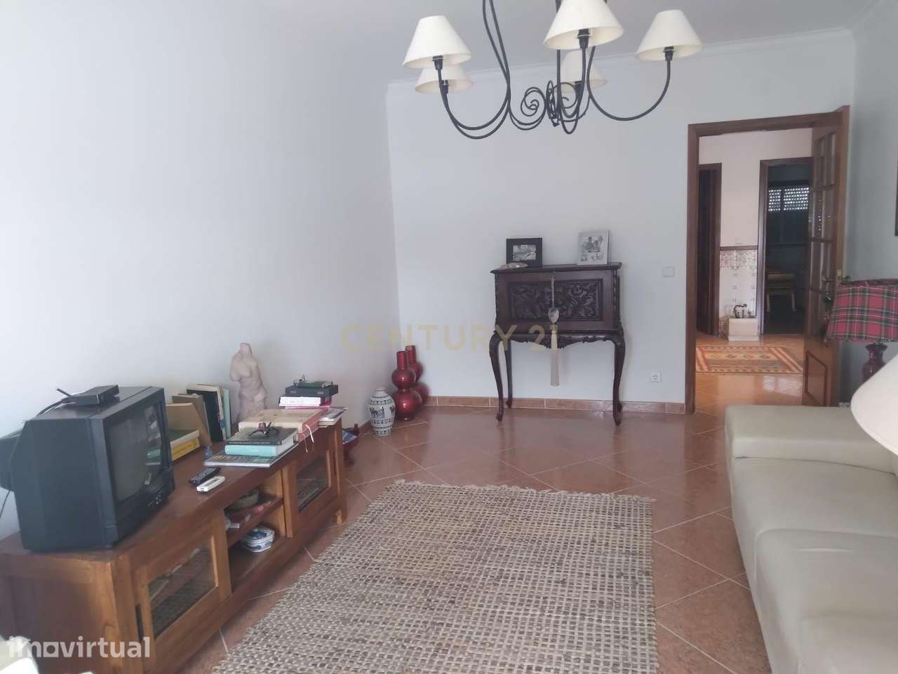 Apartamento T2 para Arrendamento com Garagem - Grande imagem: 3/12