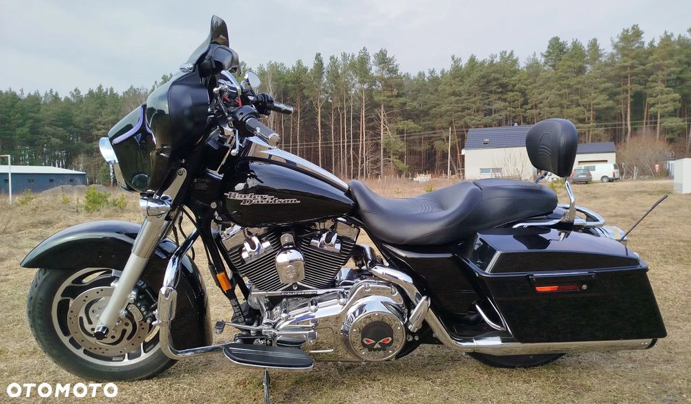 Harley-Davidson Touring Street Glide - 2
