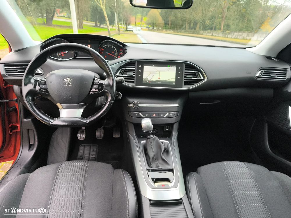 Peugeot 308 SW 1.2 PureTech Allure Pack - 8