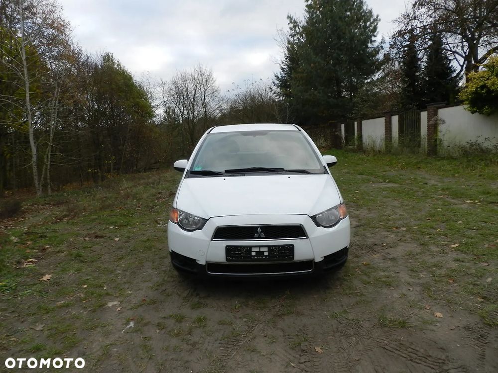 Mitsubishi Colt - 16