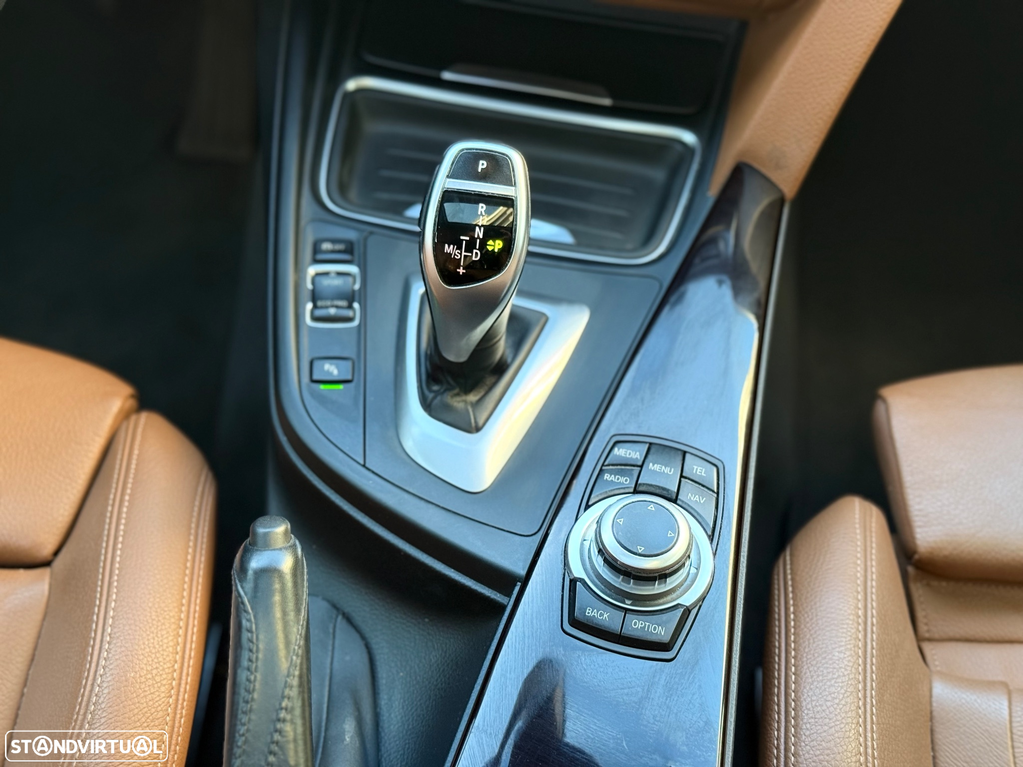 BMW 330 d Auto Line Luxury - 10