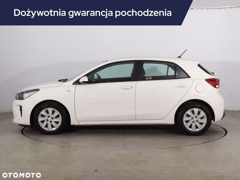 Kia Rio - 4