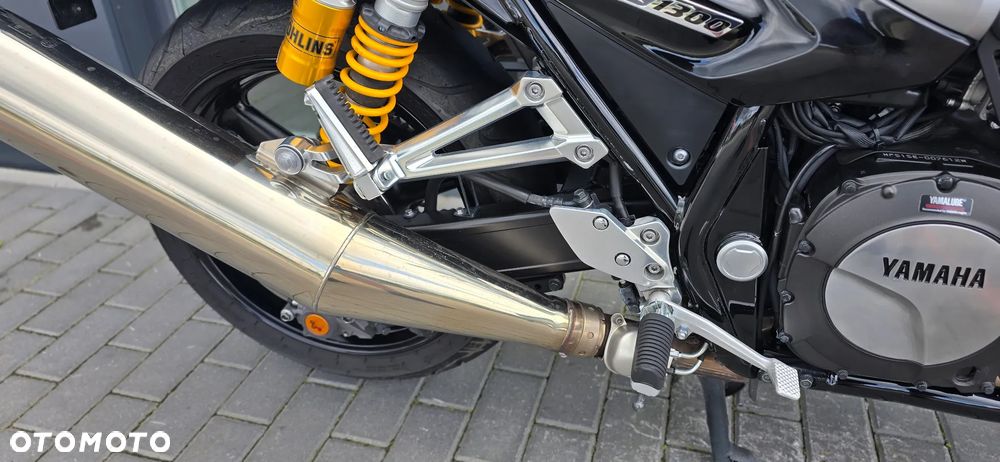 Yamaha XJR - 15