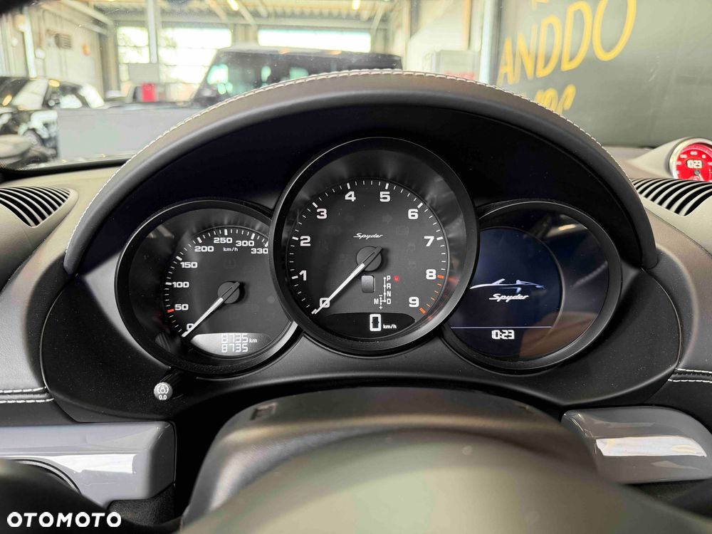Porsche 718 Spyder - 25