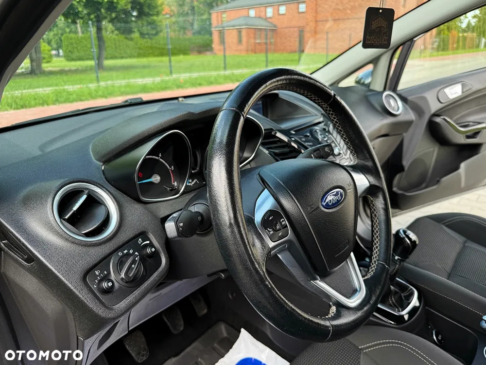 Ford Fiesta 1.5 TDCi Titanium - 25