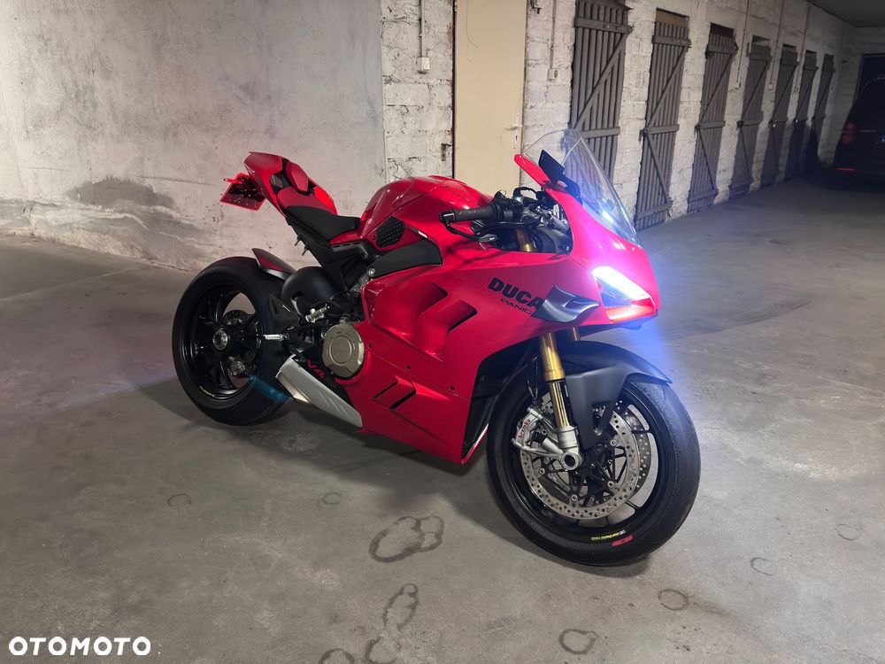 Ducati Panigale V4S - 24