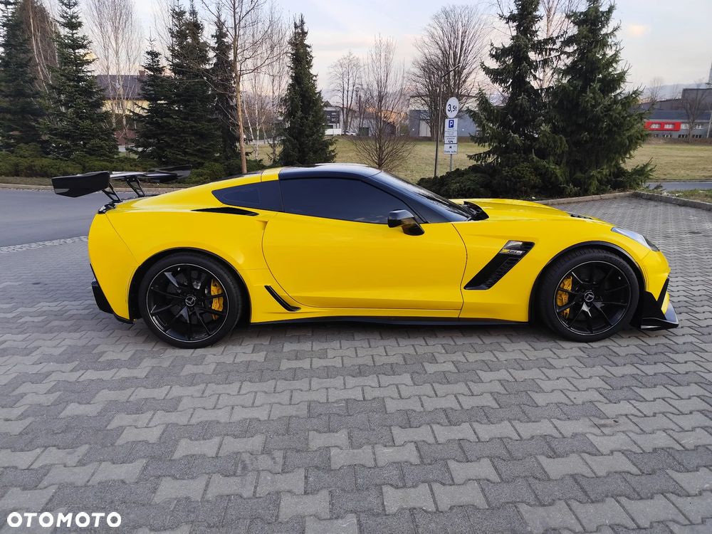 Chevrolet Corvette - 1