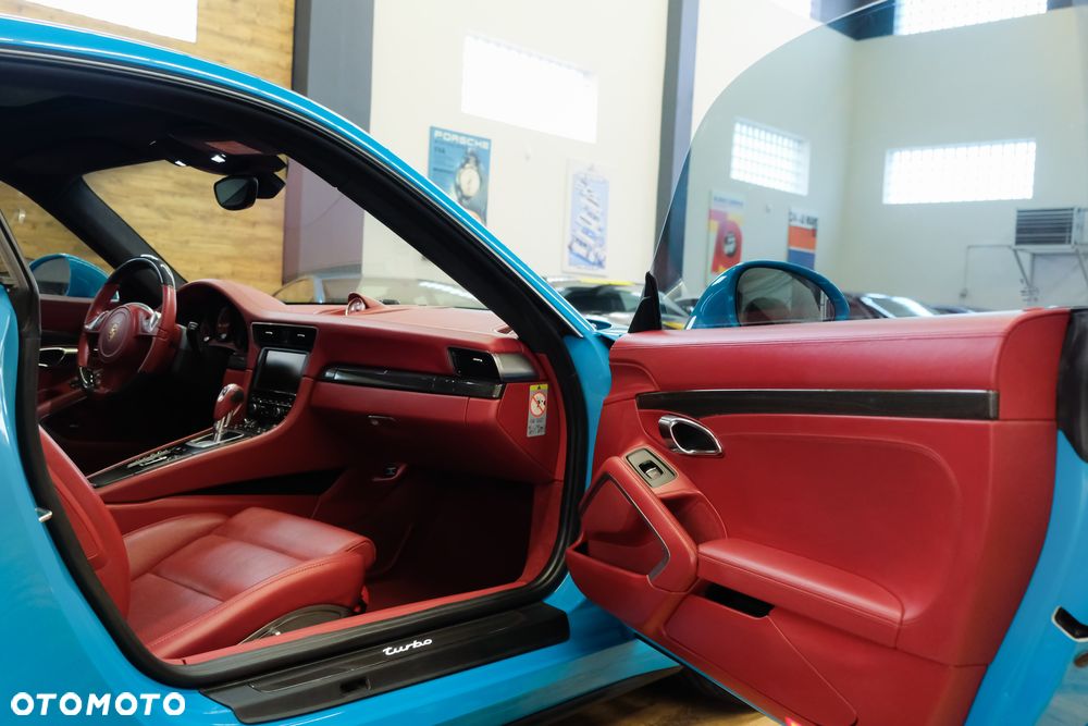 Porsche 911 Turbo S - 11