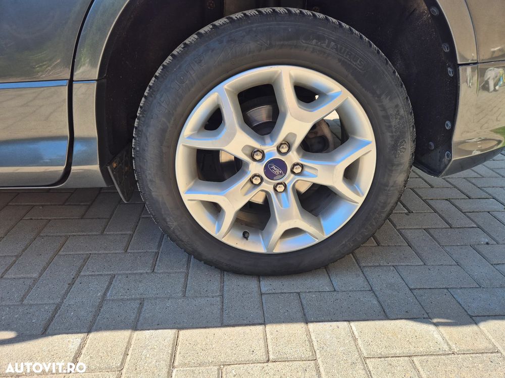 Ford Kuga 2.0 TDCi 4x4 Aut. Titanium - 9