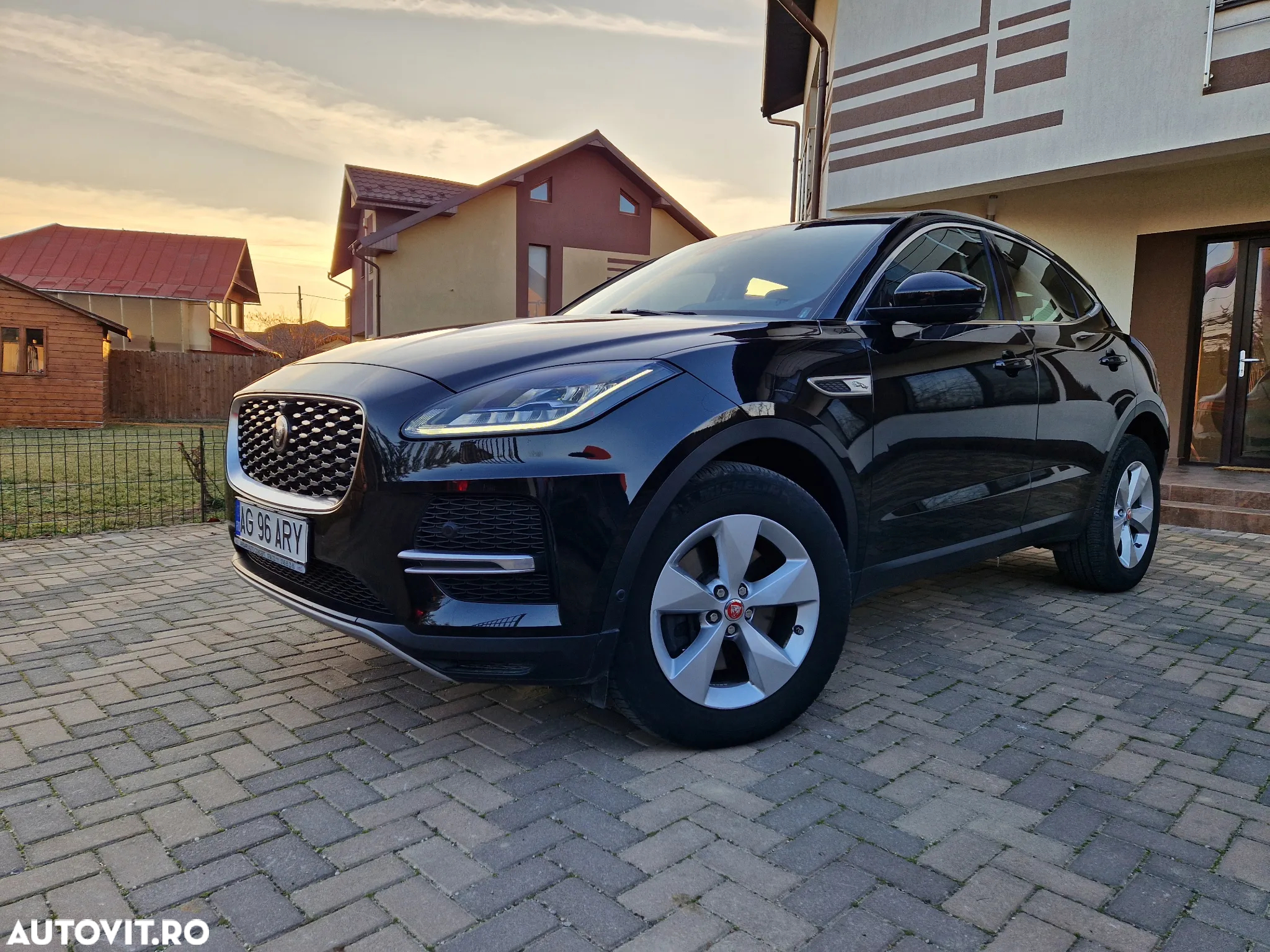 Jaguar E-Pace D165 AWD R-Dynamic HSE - 2