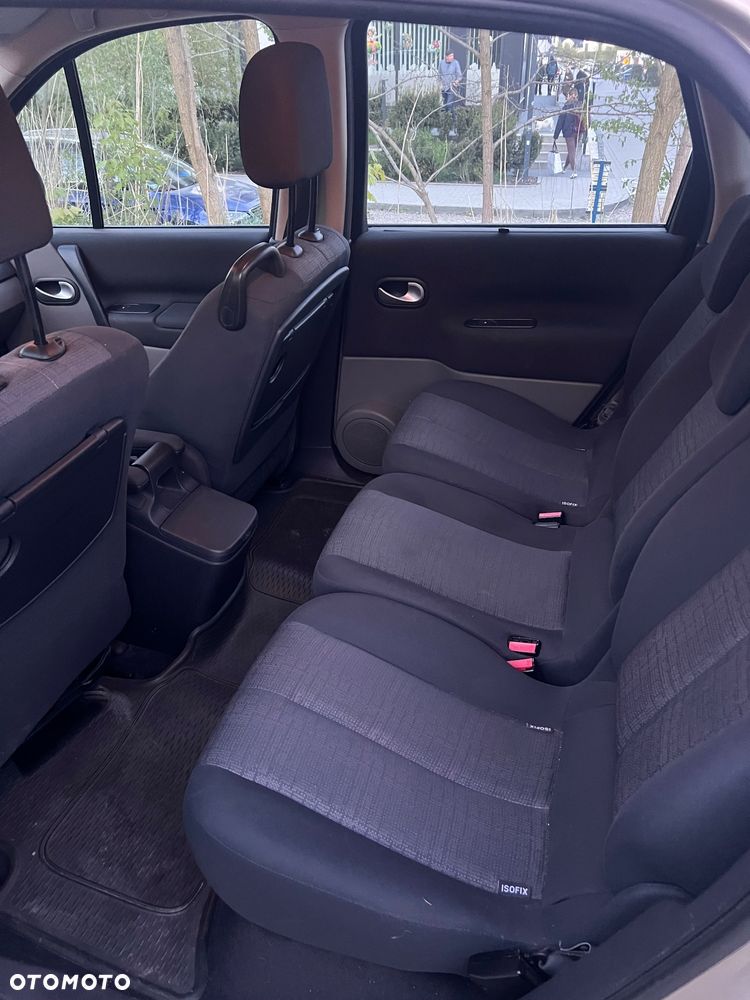 Renault Scenic 1.6 16V EXpression - 8