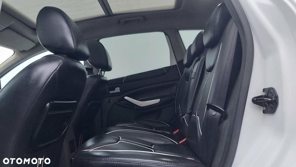 Ford Kuga 2.0 TDCi 4x4 Individual - 12