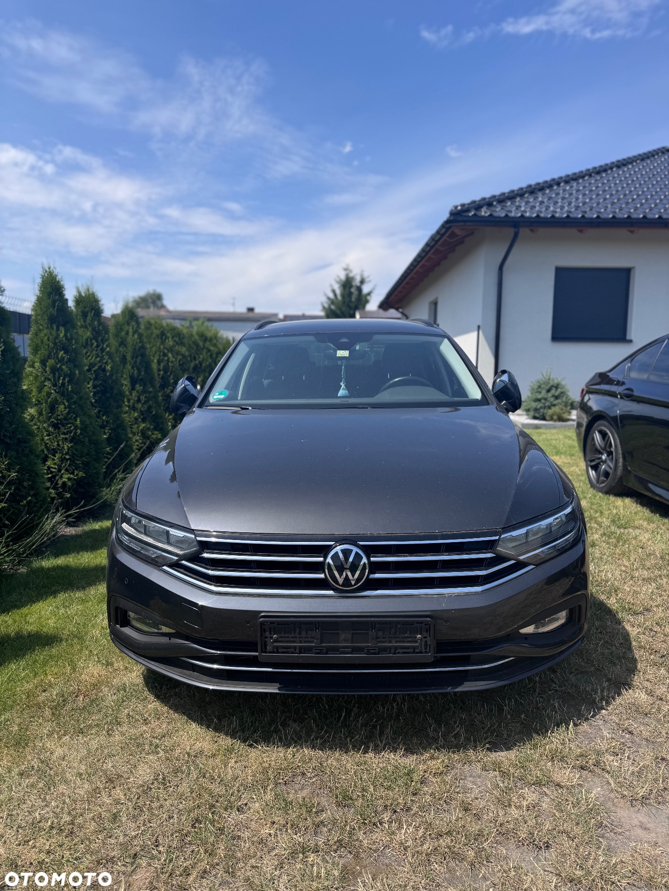 Volkswagen Passat - 2
